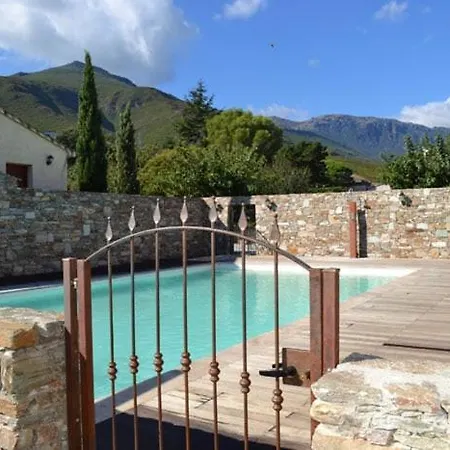 Confort Et Equipe Proche De La Апартаменты Sisco